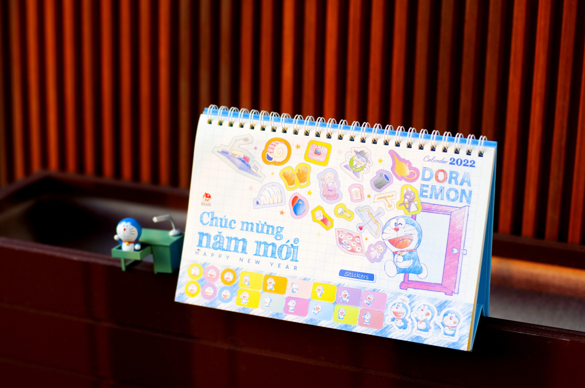 Lịch Để Bàn Doraemon 2022 - Tặng Kèm Sticker