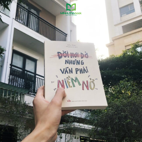 Đời Hơi Dở Nhưng Vẫn Phải Niềm Nở